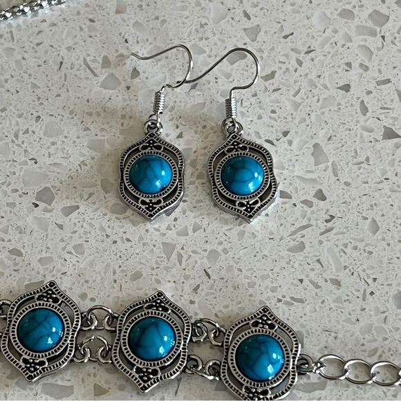 Bohemian Style Faux Turquoise set - Earrings, Bracelet And Necklace Jewelry set - Picture 10 of 11